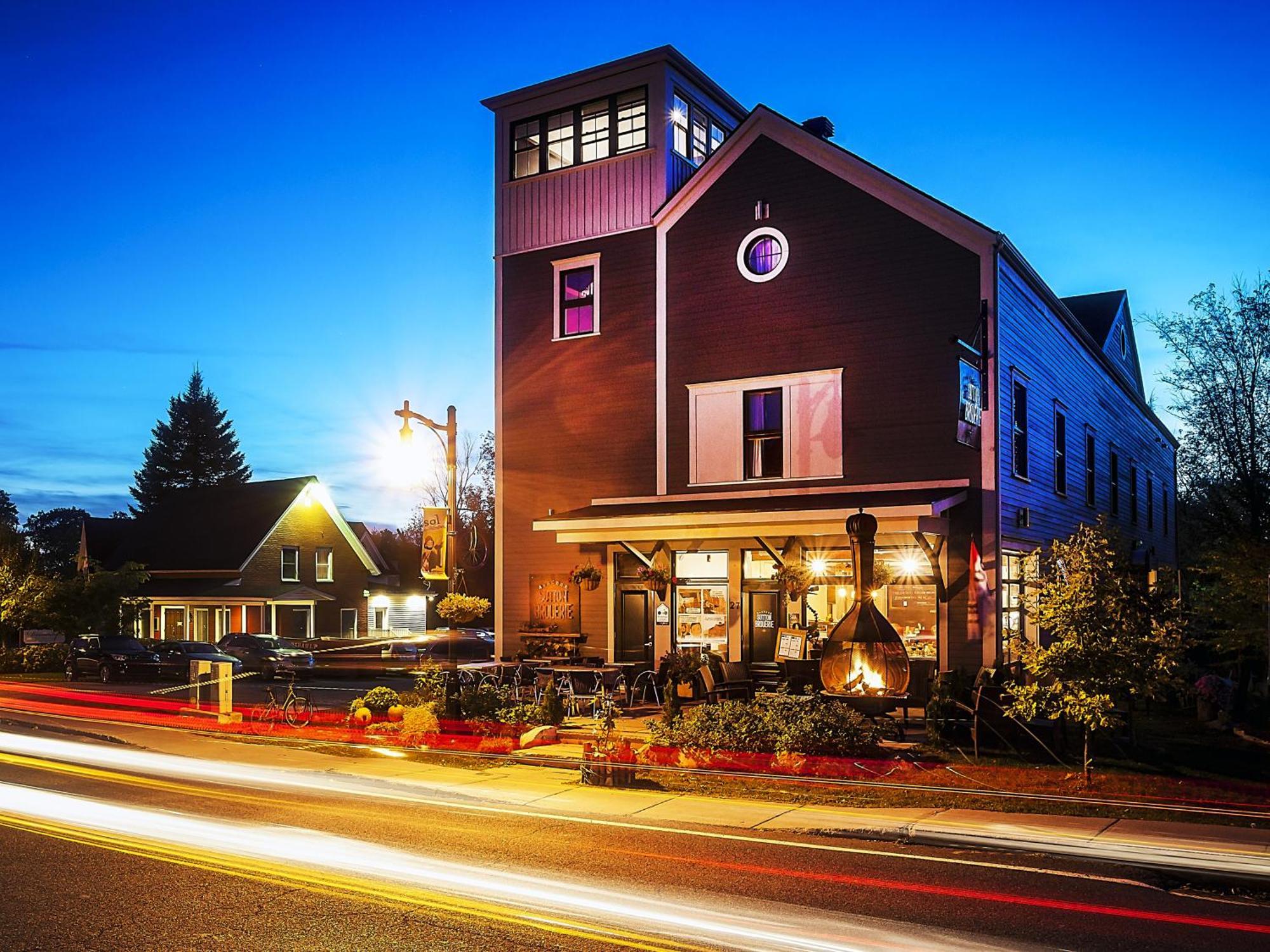 Auberge Sutton Brouerie Exteriör bild