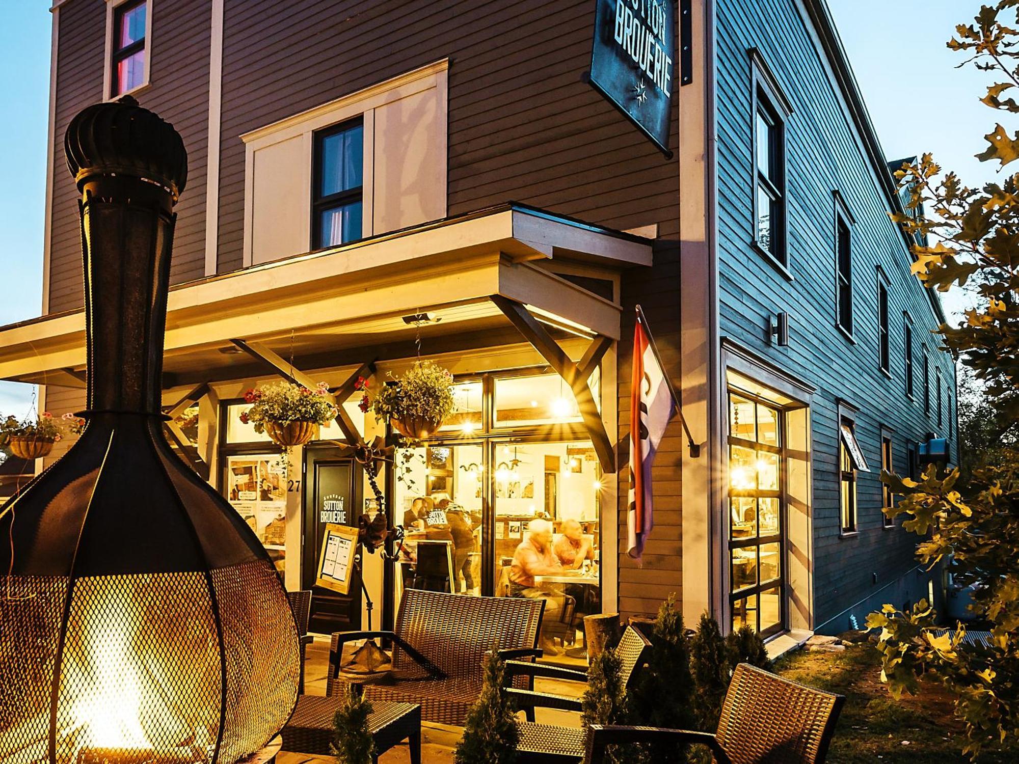 Auberge Sutton Brouerie Exteriör bild